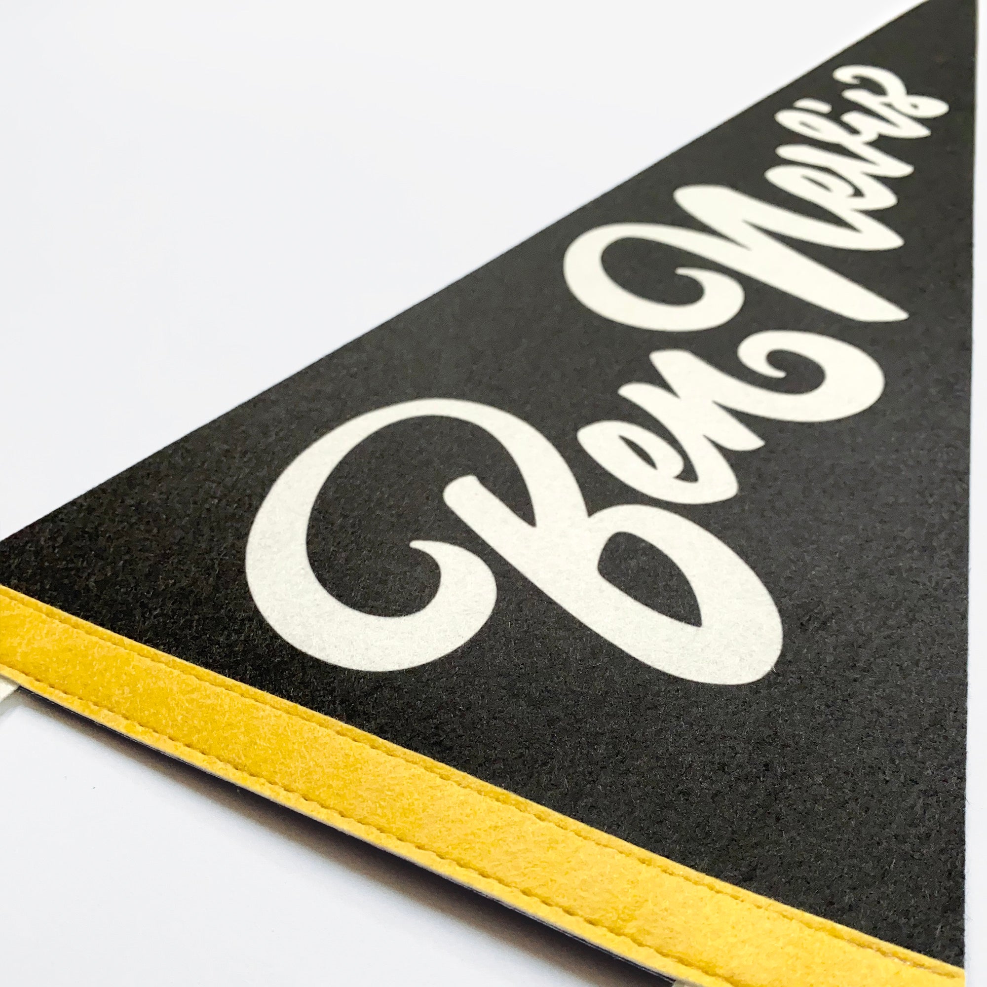 Ben Nevis Pennant Black, Cream & Yellow