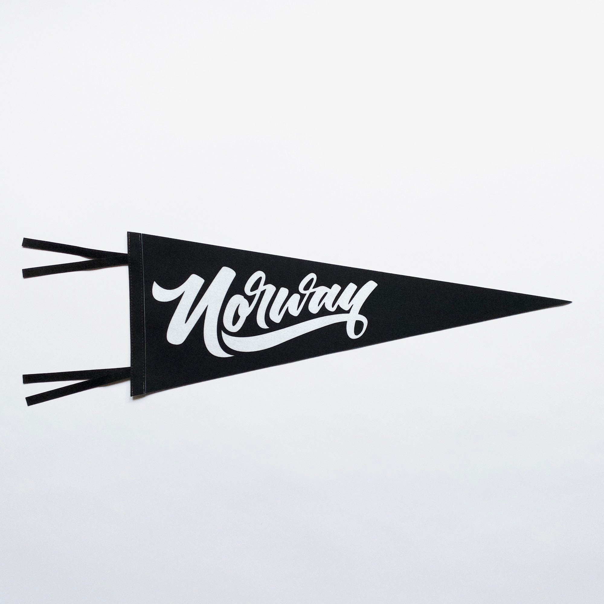 Norway Pennant Black & White